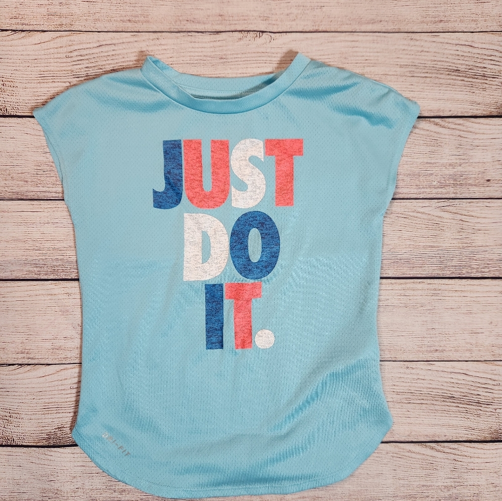 Just do it Nike tee.‎